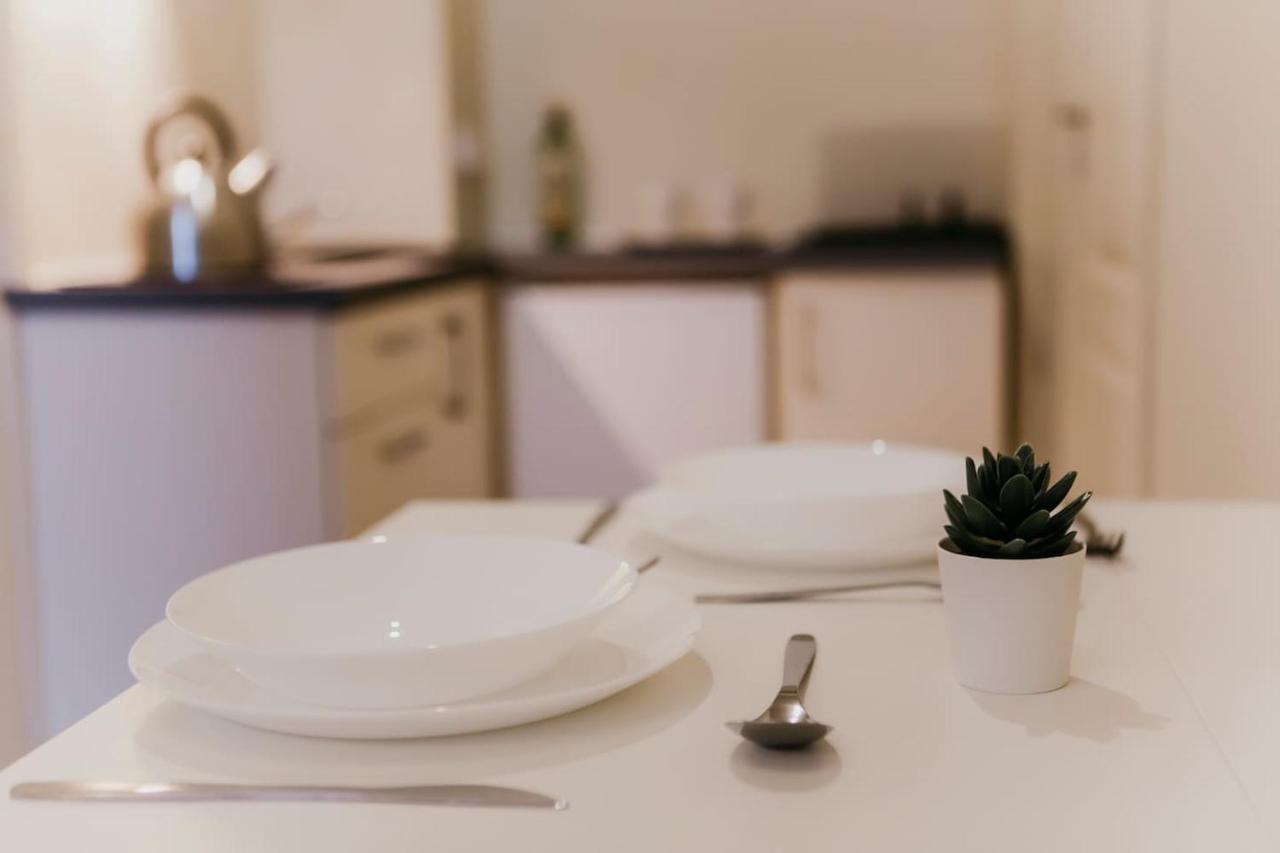 Smallest Apartment In The Center Of Riga Luaran gambar